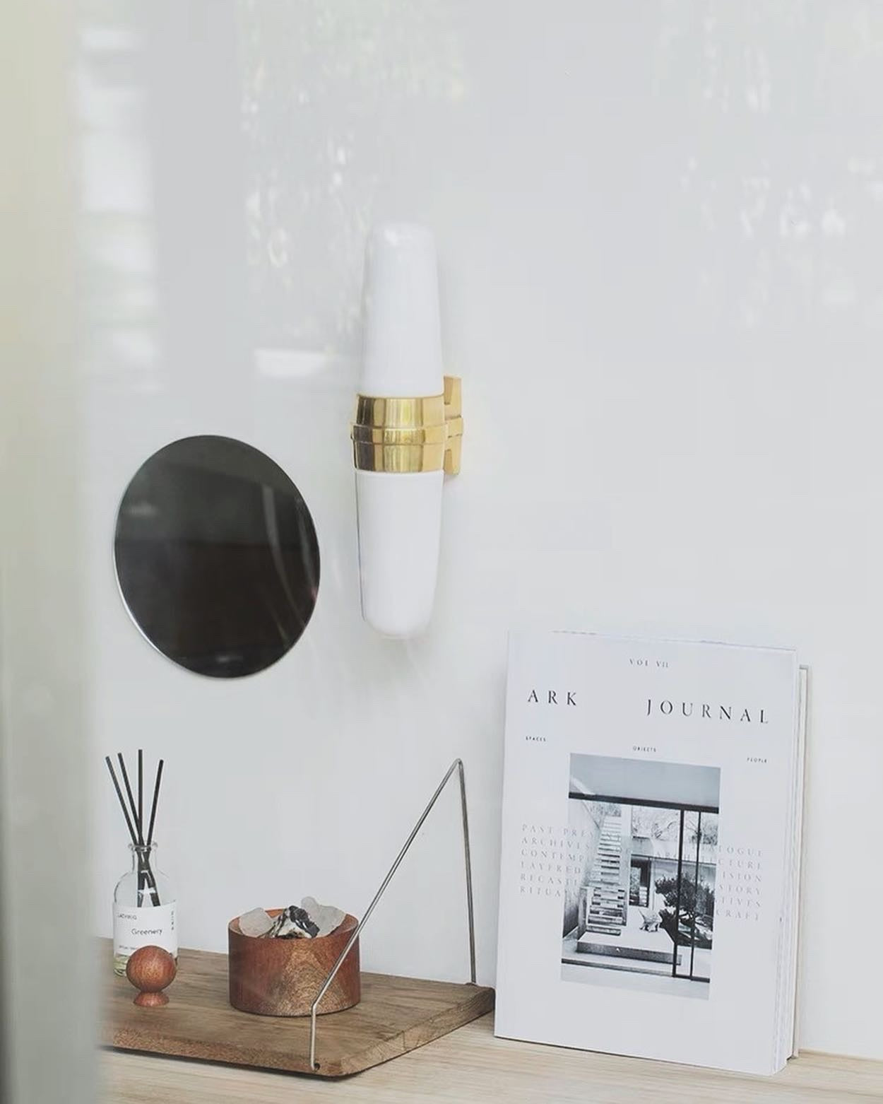 Versa - Art-deco Wall Sconce