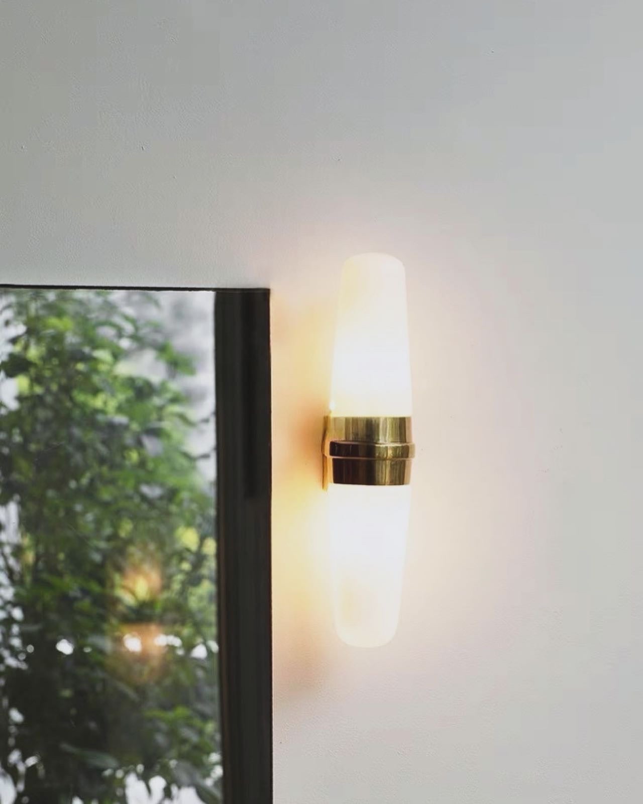Versa - Art-deco Wall Sconce