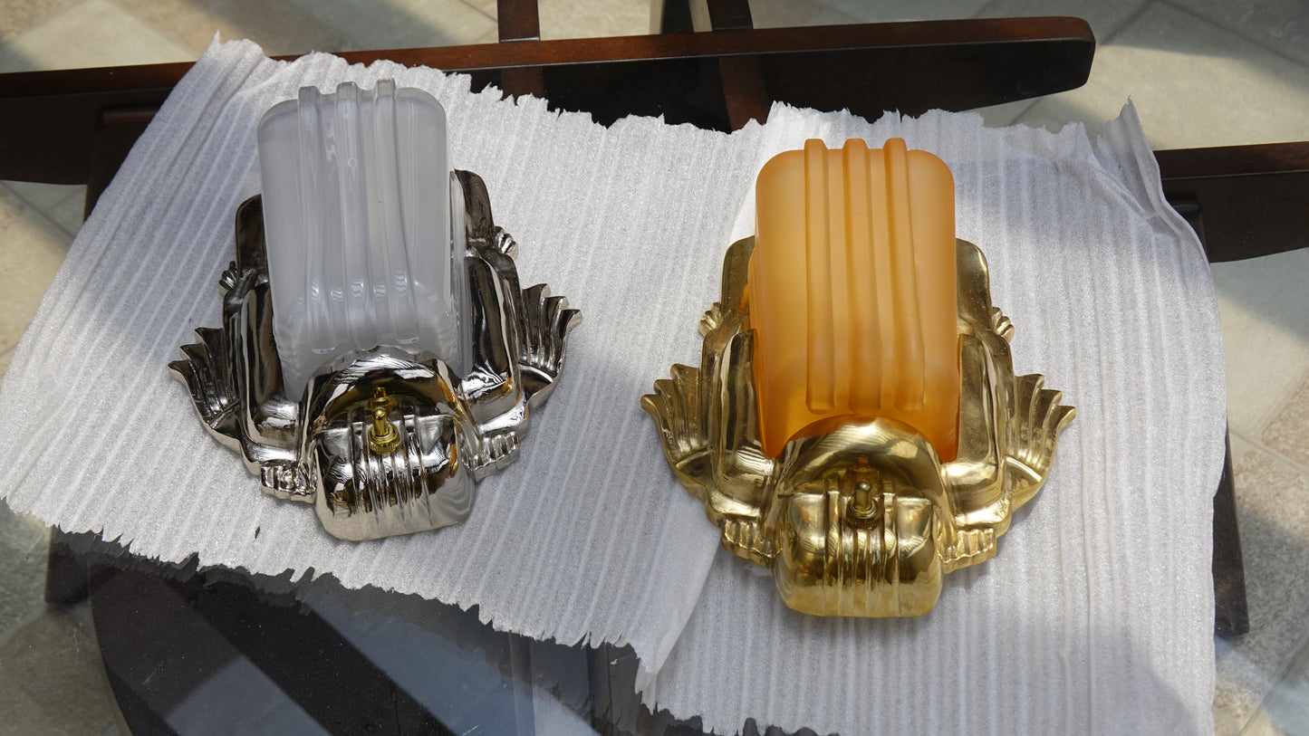 Decora - Art-Deco Brass Wall Sconce with Unique Charm