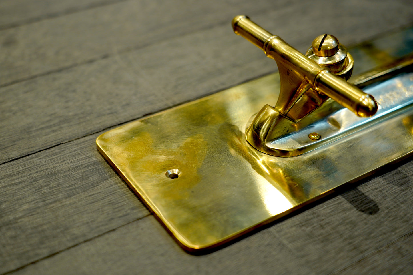 Quadro - Wall-Mounted Brass Clothes Hooks Rack
