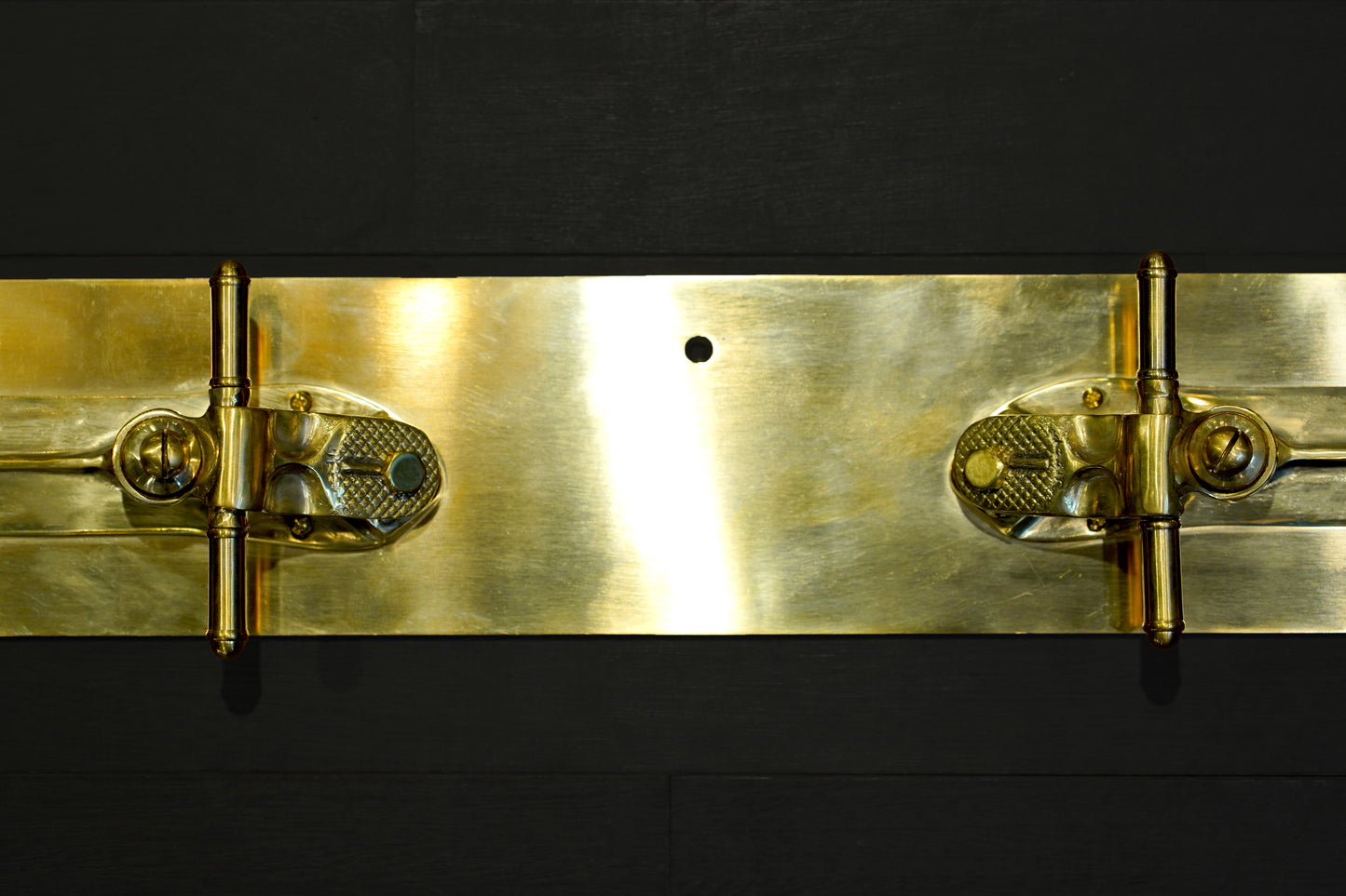 Quadro - Wall-Mounted Brass Clothes Hooks Rack