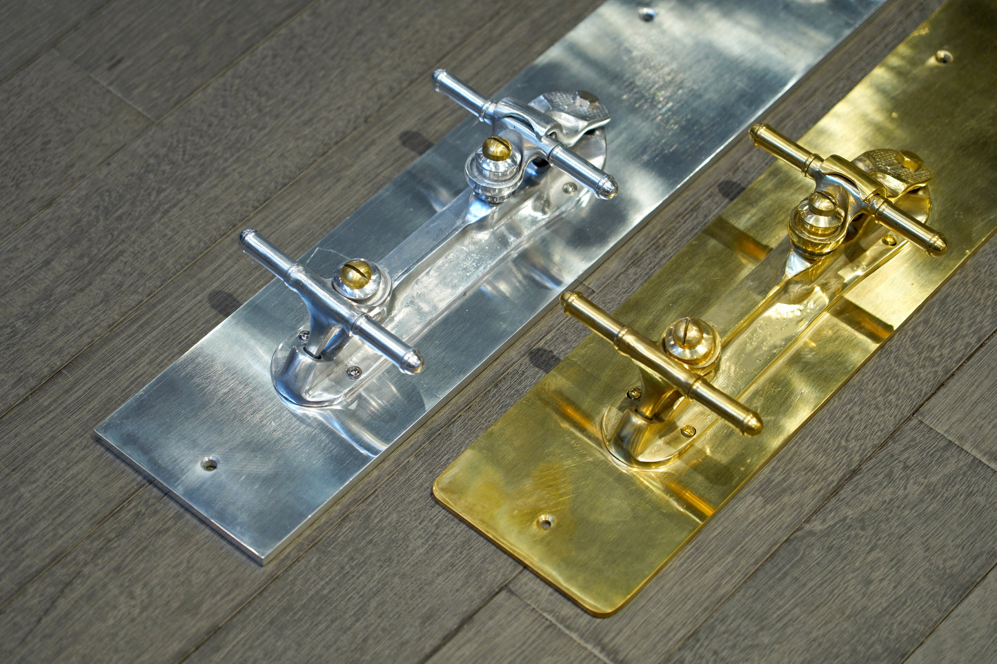 Quadro - Wall-Mounted Brass Clothes Hooks Rack