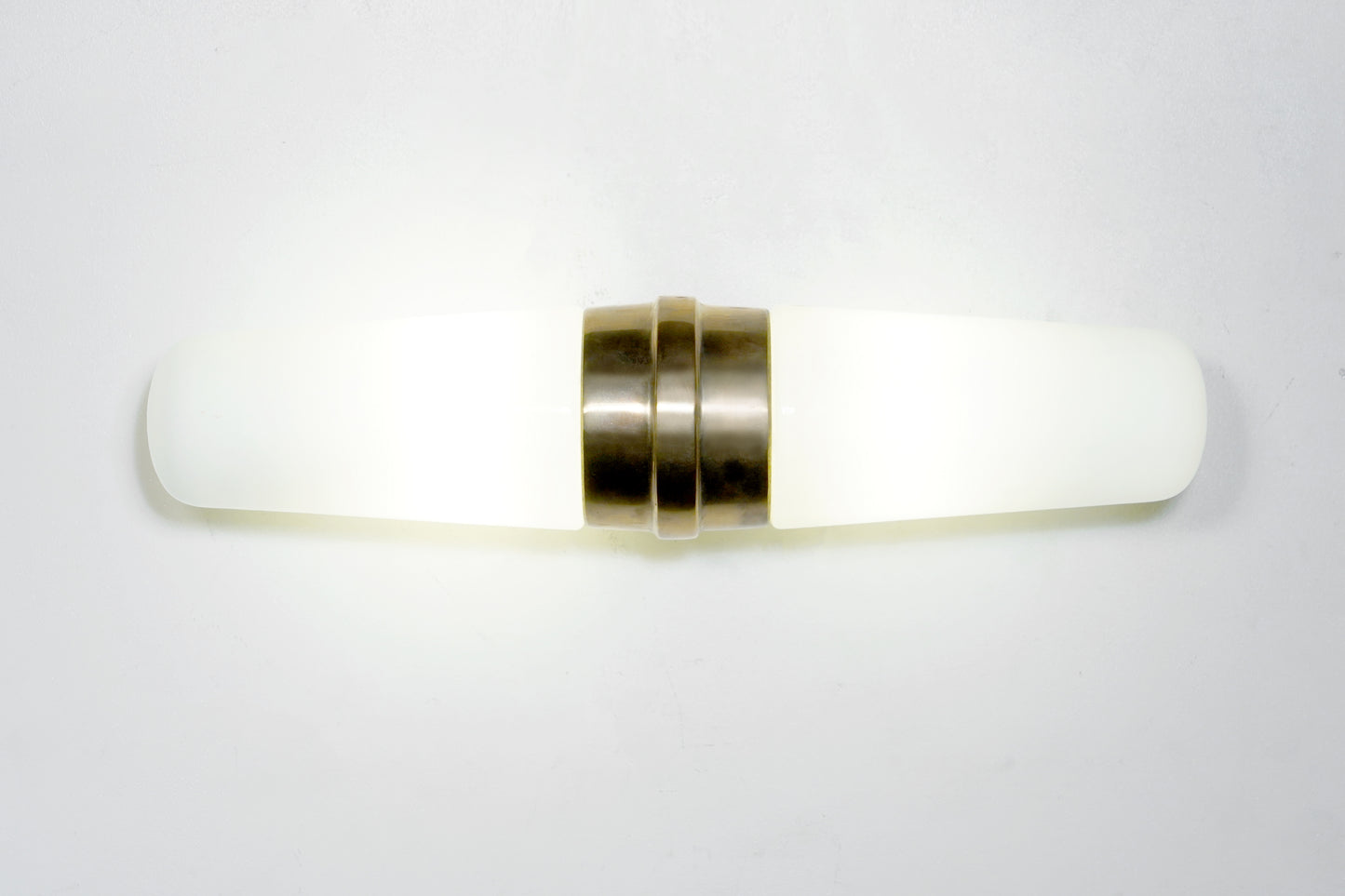Versa - Art-deco Wall Sconce