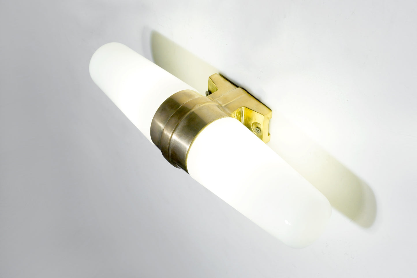 Versa - Art-deco Wall Sconce