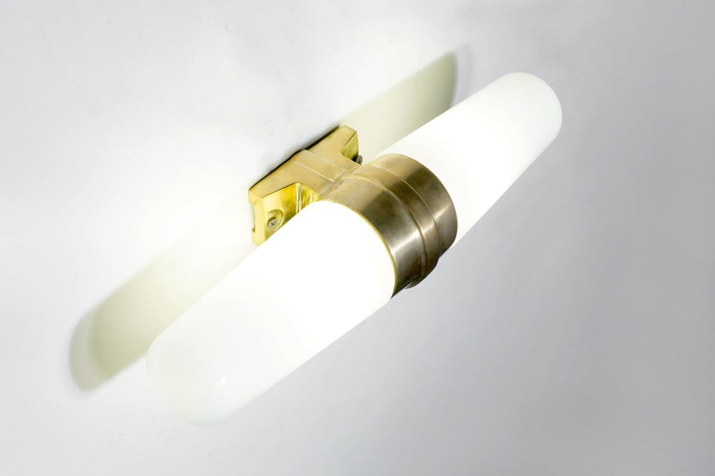 Versa - Art-deco Wall Sconce