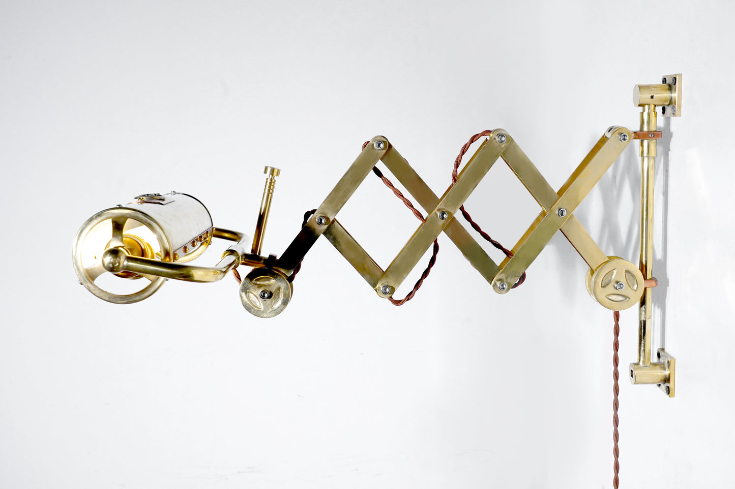 Flexi - Turnable lampshade and Adjustable Arm Vintage Industrial Brass Wall Sconce