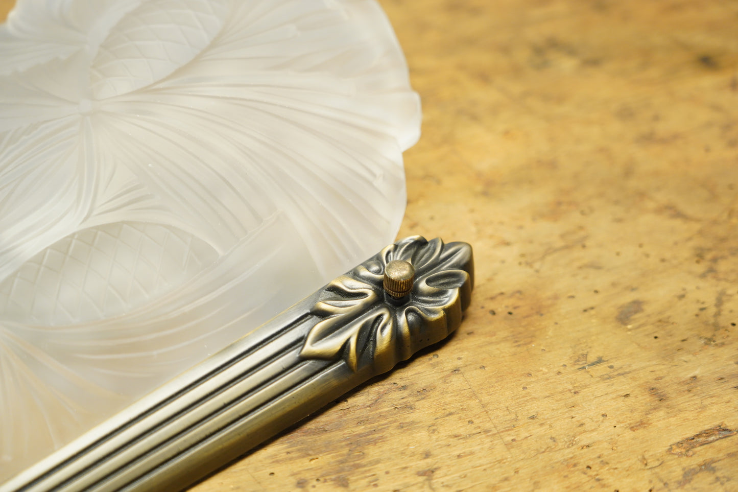 Antiqua - Art-deco brass and glass wall light