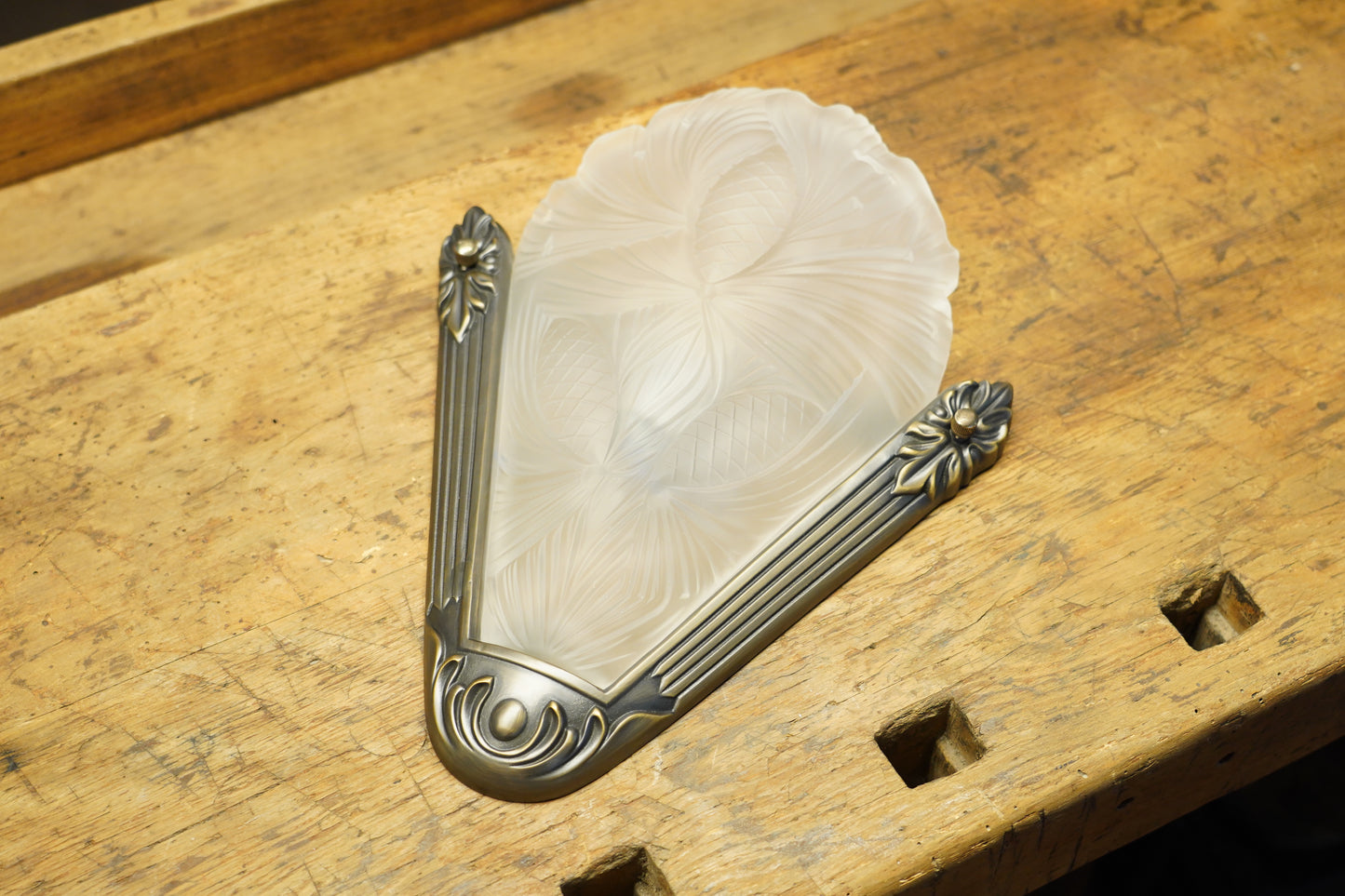 Antiqua - Art-deco brass and glass wall light