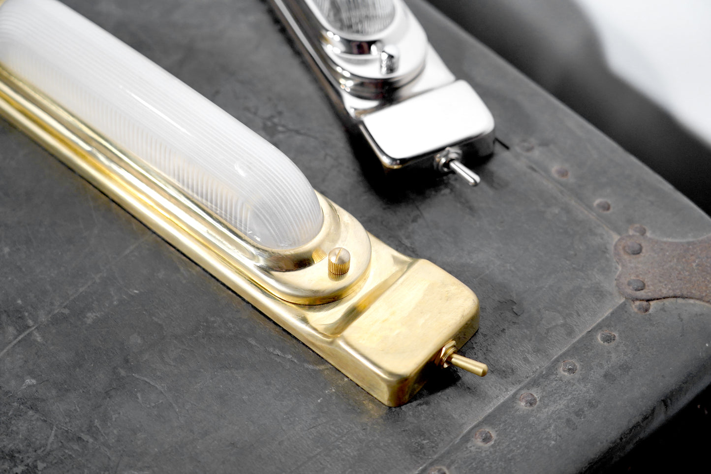Slimlux - Vintage Art-deco Wall Sconce Light