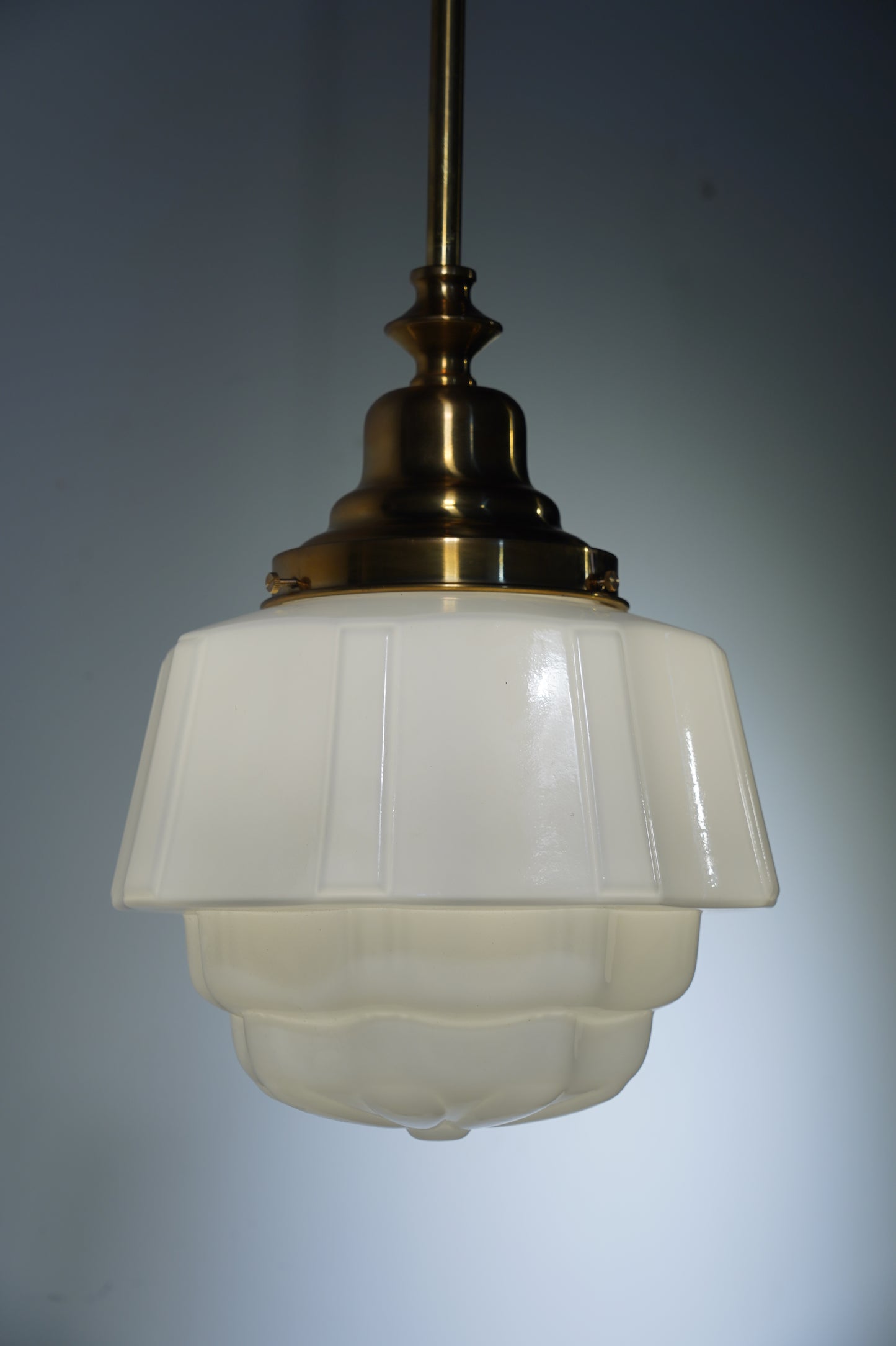 Geometrica II - Vintage Art-Deco Brass and Class Pendant Light