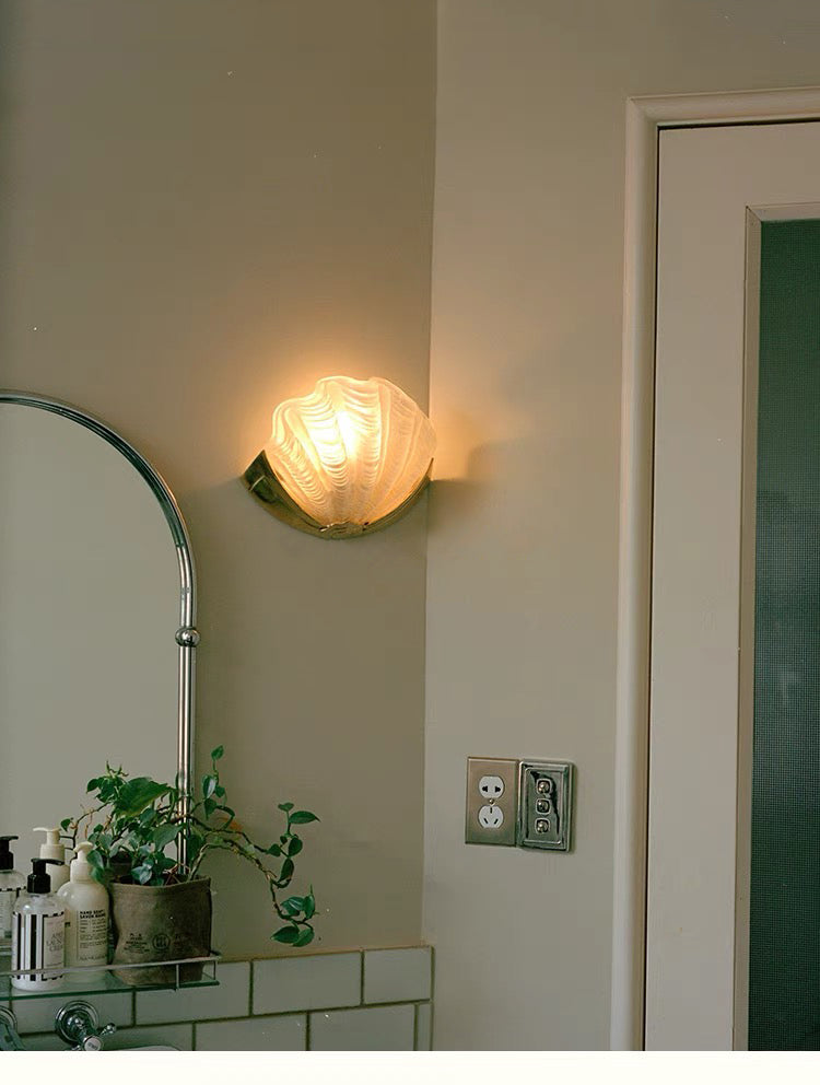Shellis - Vintage-inspired Wall Sconce