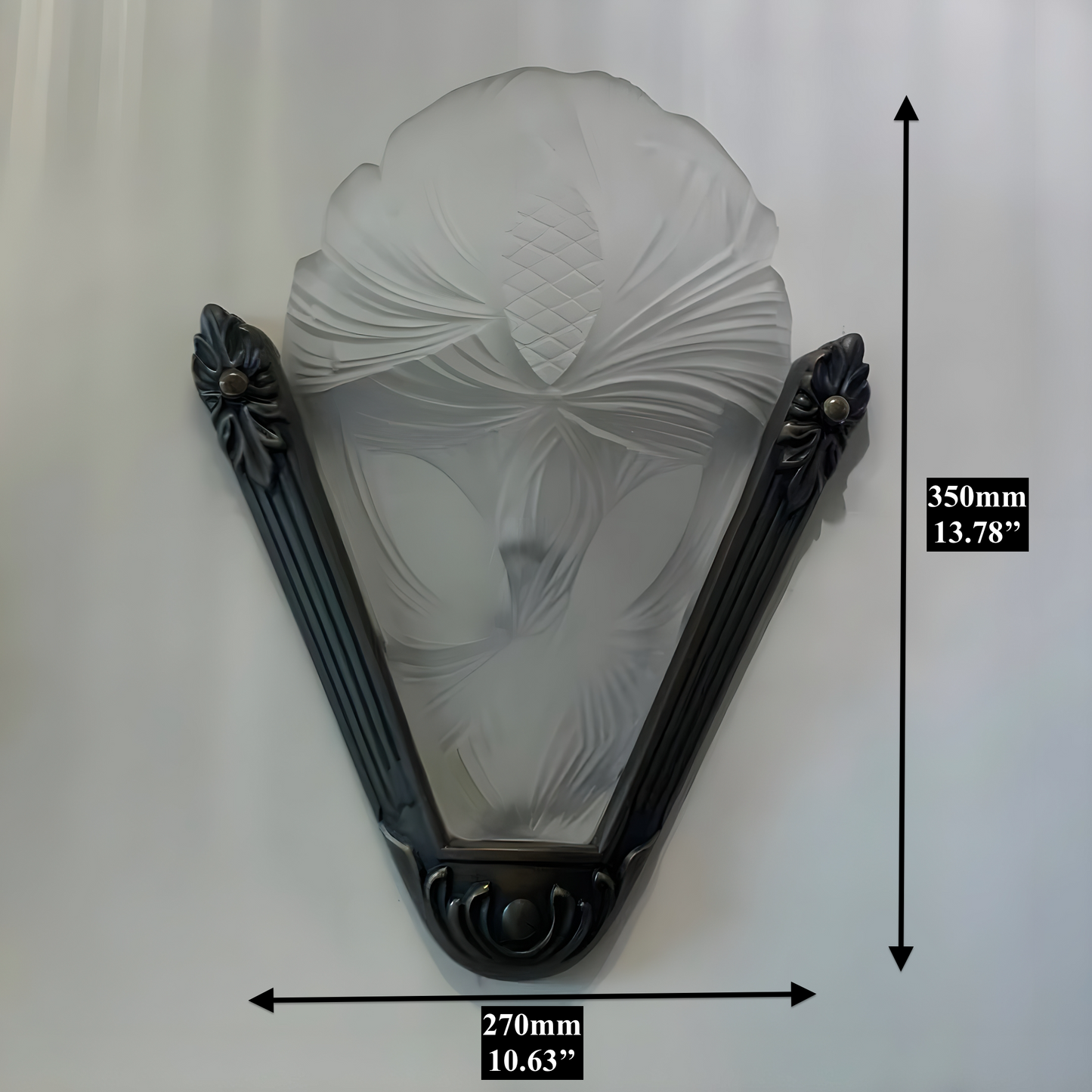 Antiqua - Art-deco brass and glass wall light