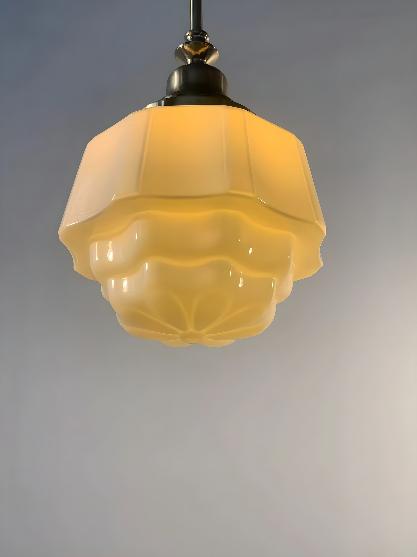 Geometrica II - Vintage Art-Deco Brass and Class Pendant Light
