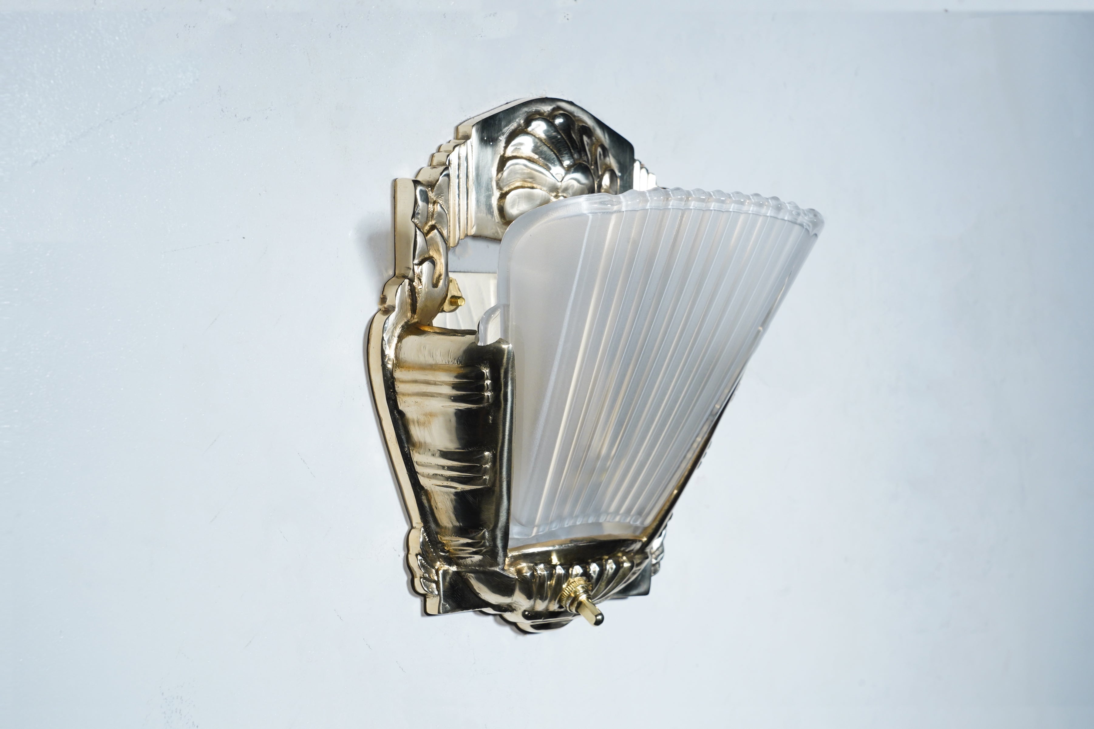 Wall sconce on sale art deco