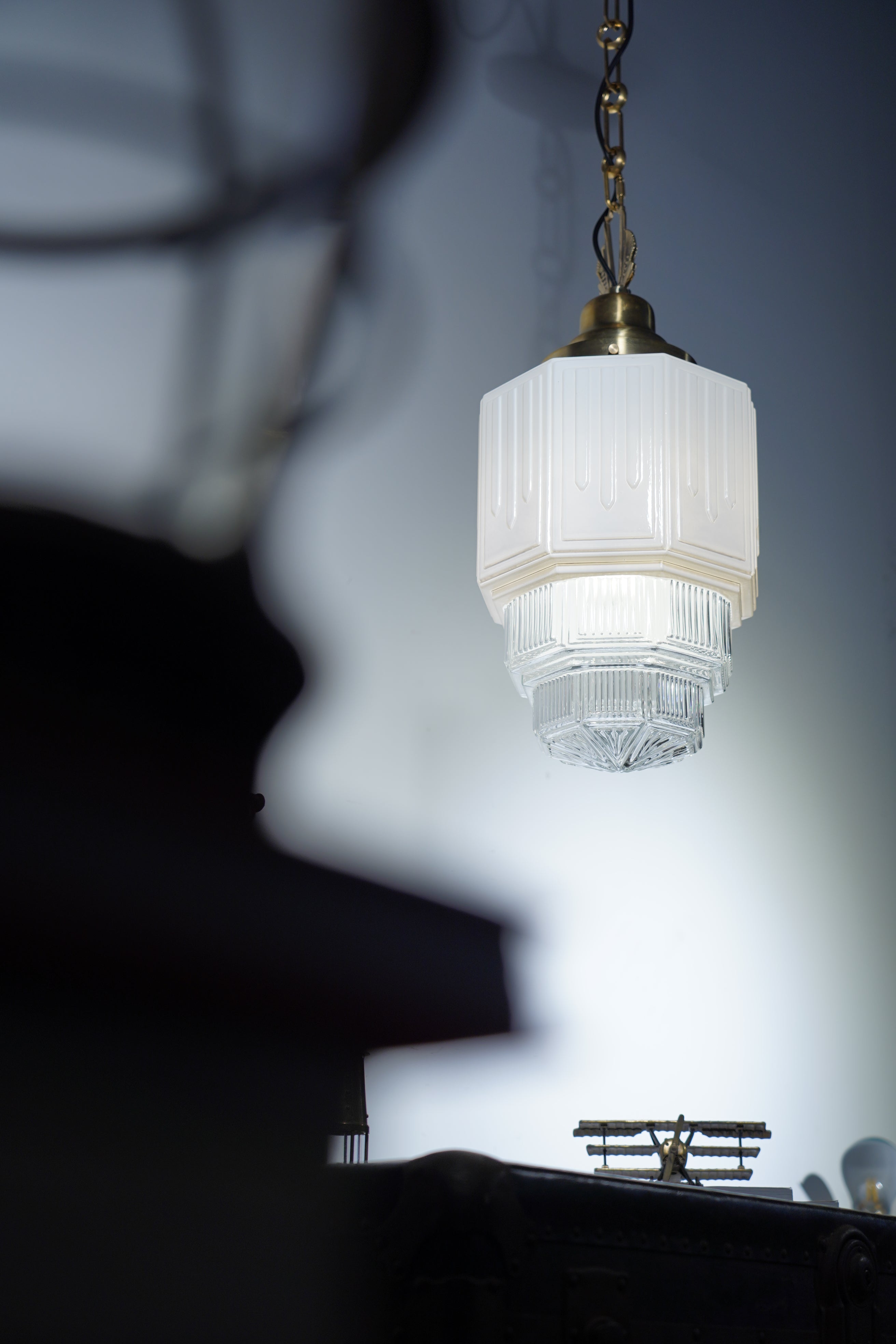 Milk glass deals pendant light fixtures