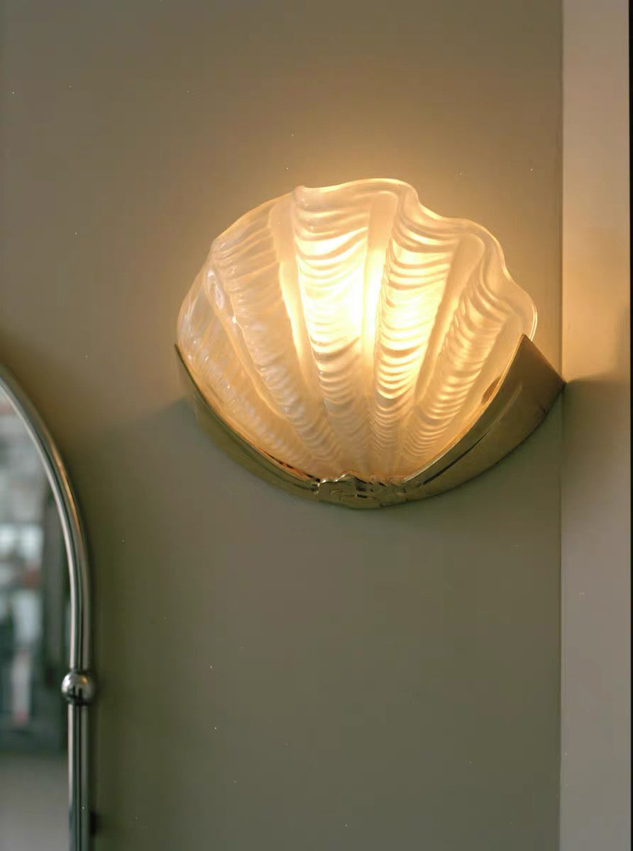 Shellis - Vintage-inspired Wall Sconce