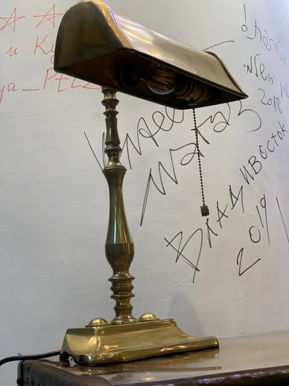Brass Beam - Vintage-Industrial Brass Table Lamp