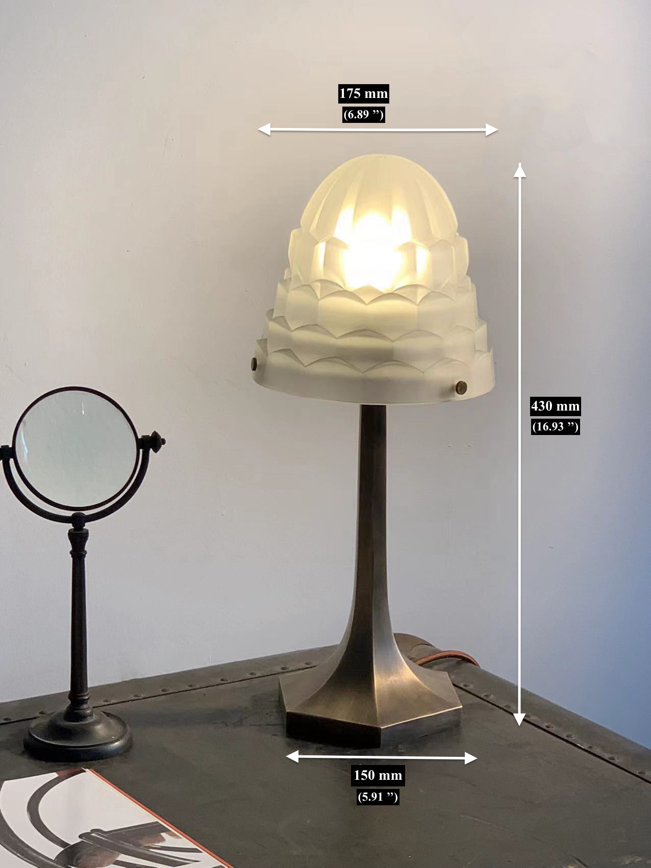 Frosted glass table lamp shop shade